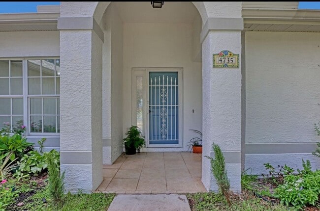 Building Photo - 3 Bedroom Single Family Home in Vero Beach