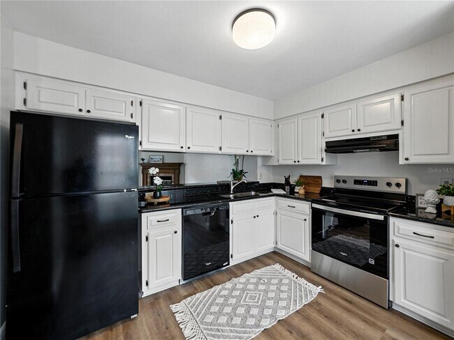 Foto del edificio - 1816 Mill Run Cir