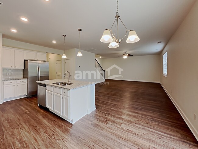 Foto del edificio - 4402 Erabele Dr