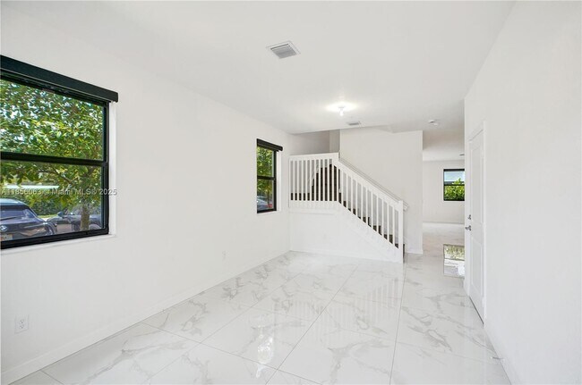 Foto del edificio - 213 SW 159th Ct