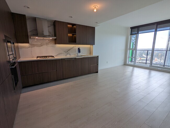 Photo du bâtiment - 9887 Whalley Blvd