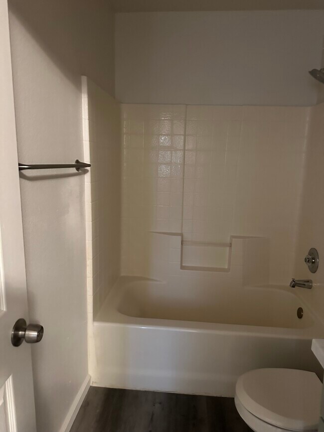 Foto del edificio - 684 N 7th St