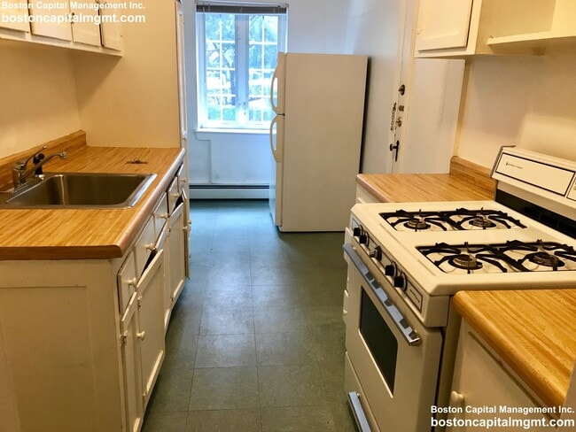 Building Photo - 8 Mt Ida St