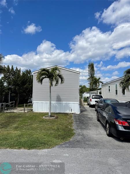Primary Photo - 2921 SW 58th St
