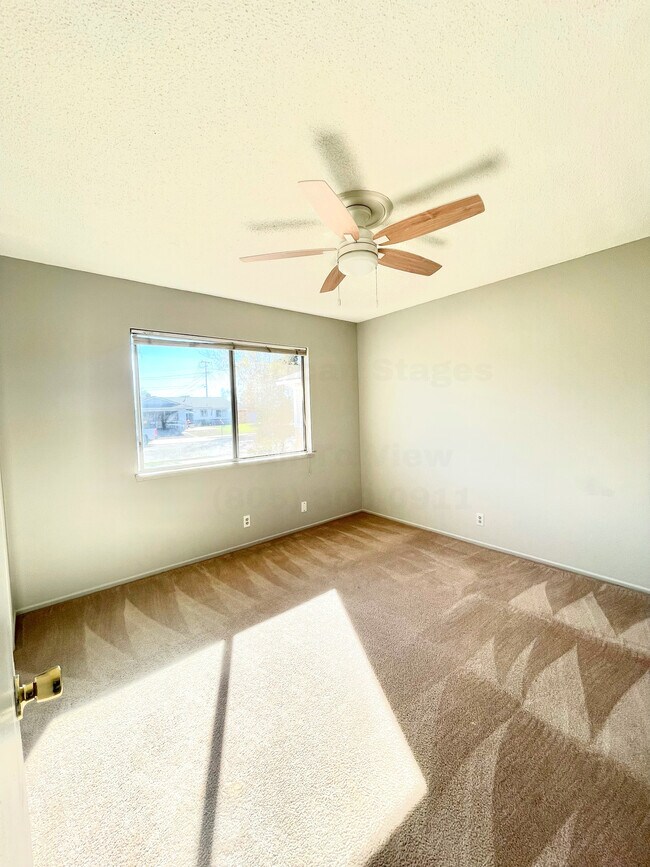 Building Photo - 735 Glen Eagles Dr