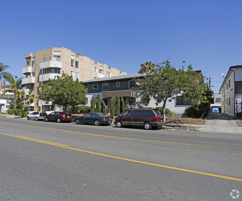 Foto del edificio - 3847 W 7th St