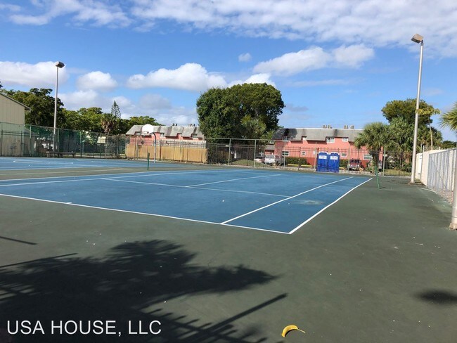 Foto del edificio - 3 br, 2 bath House - 5946 NW 21 ST #51E