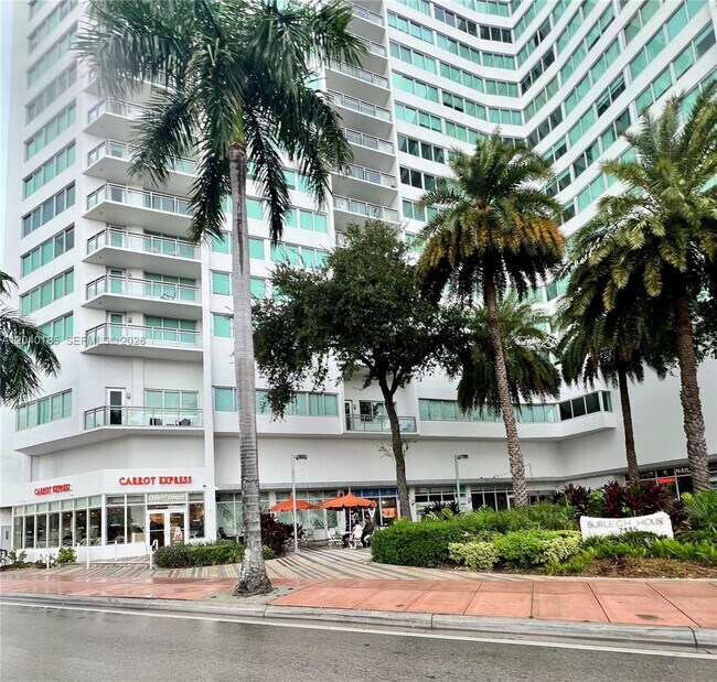 Foto del edificio - 7135 Collins Ave