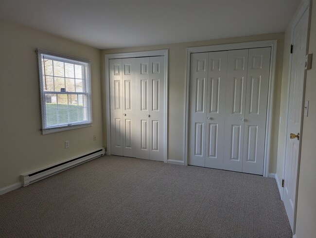 Building Photo - 482 Cedarcrest Dr