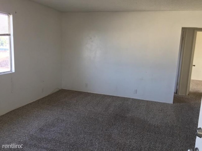 Building Photo - 2 br, 1 bath Apartment - 630 E st C Unit C