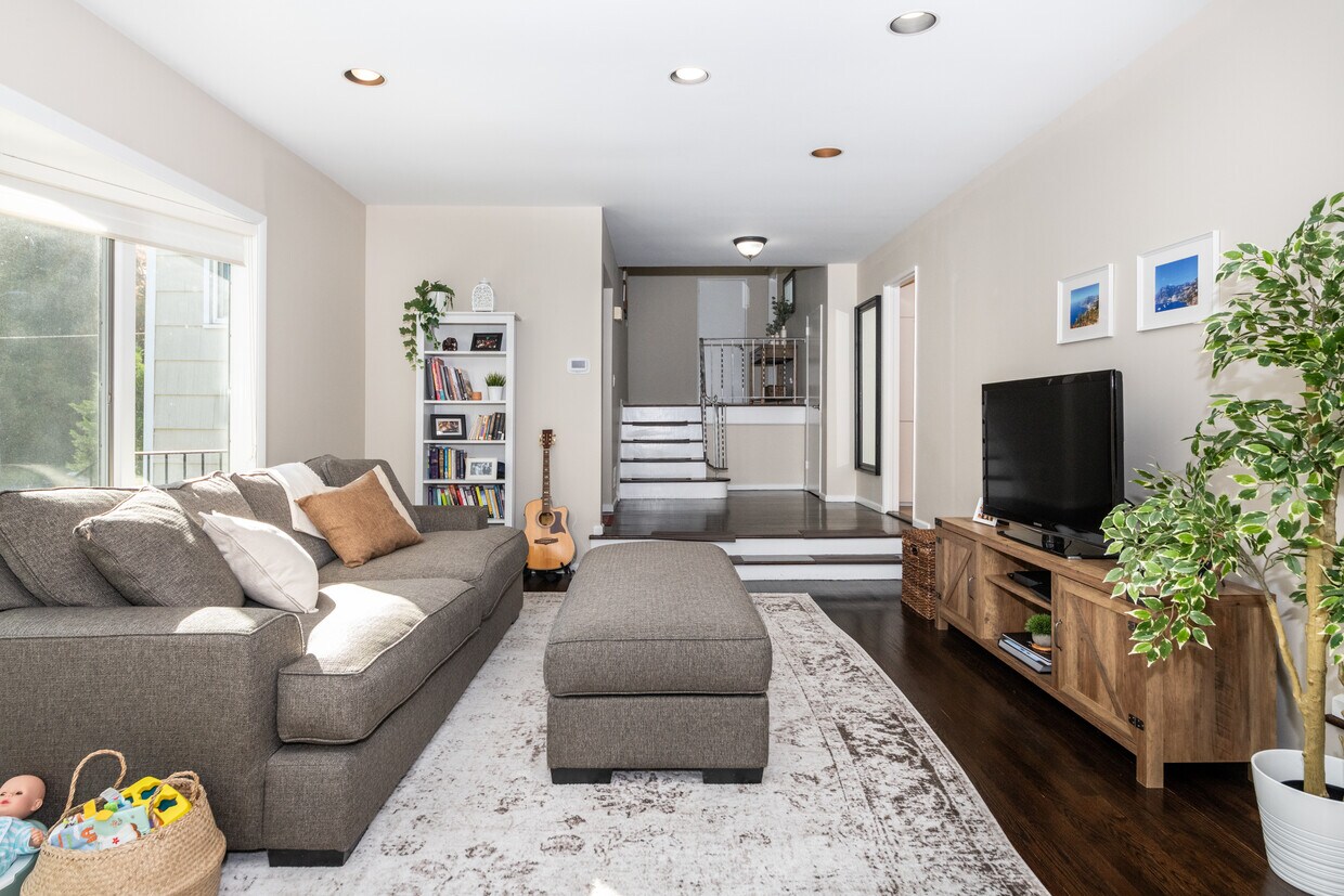 294 Victory Blvd, New Rochelle, NY 10804 House Rental in New Rochelle