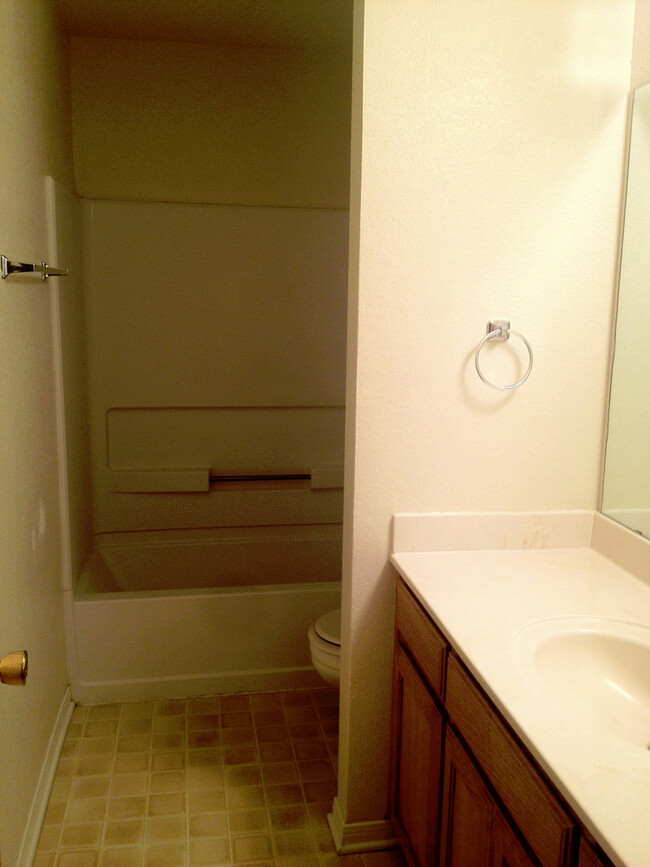 Building Photo - Duplex