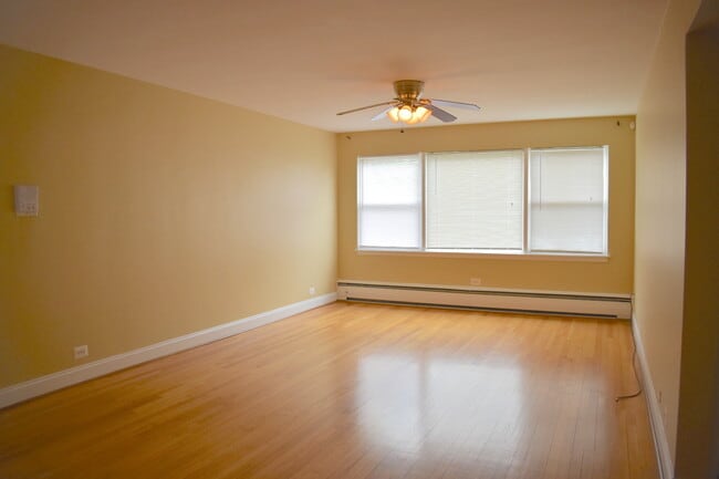 Foto del edificio - 1951 Euclid Ave