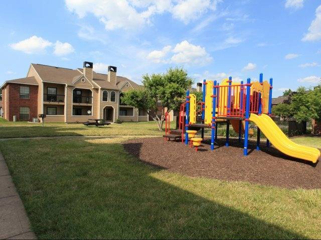 Parque infantil comunitario - Remington Place