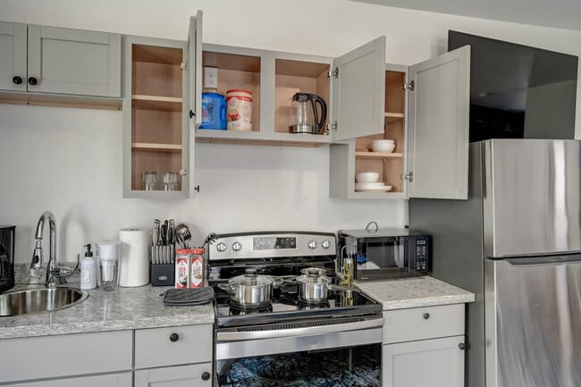 Foto del edificio - 1925 N Prospect Ave