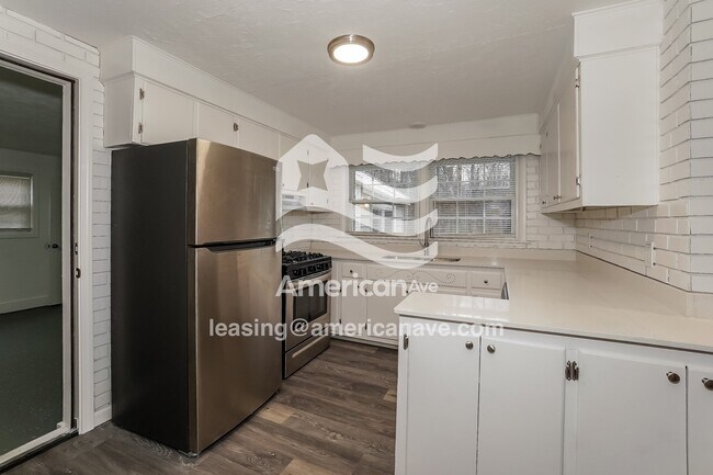 Foto del edificio - 808 Irving Park Blvd