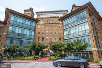 Building Photo - 2425 L St NW