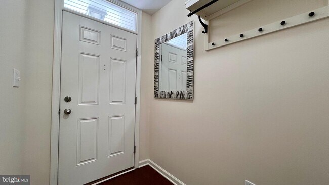 Foto del edificio - 24114 Hickory Ln