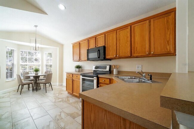 Foto del edificio - 13518 Briarmoor Ct