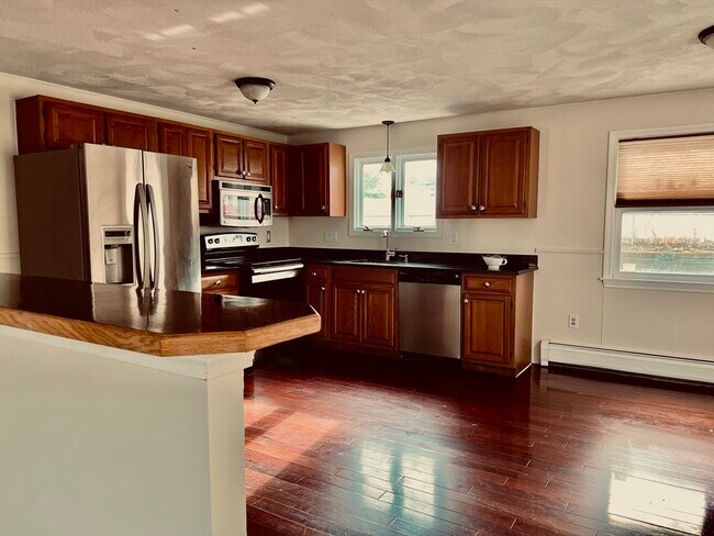 Foto del edificio - 32 Jennifer Ln