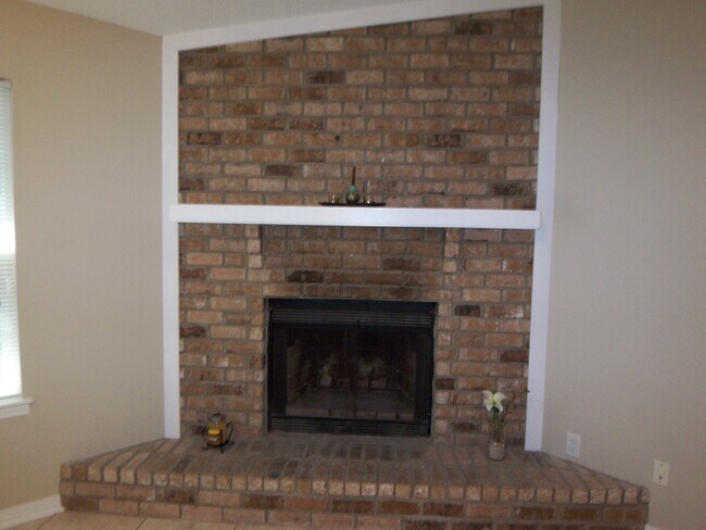 Foto del edificio - 727 Valley Ridge Way