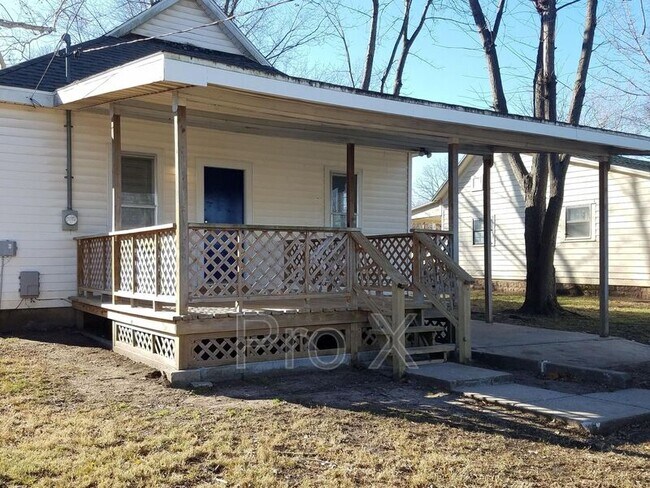 Foto del edificio - 1012 W 3rd St