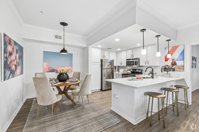 Interior Photo - City Park in the Heights