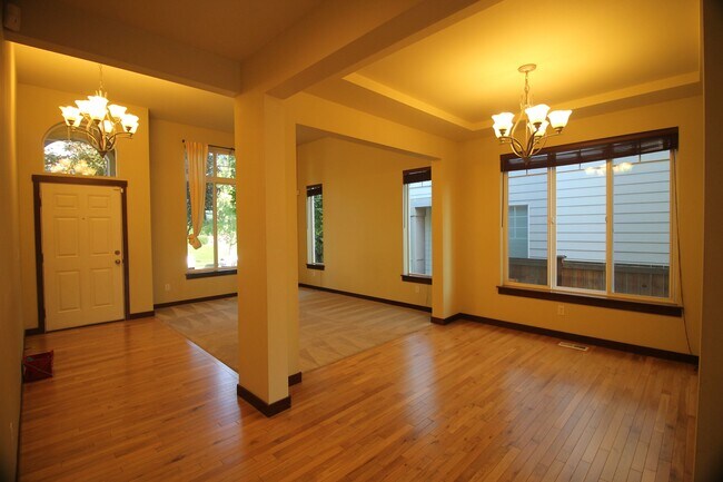 Building Photo - 16428 42nd Ave SE
