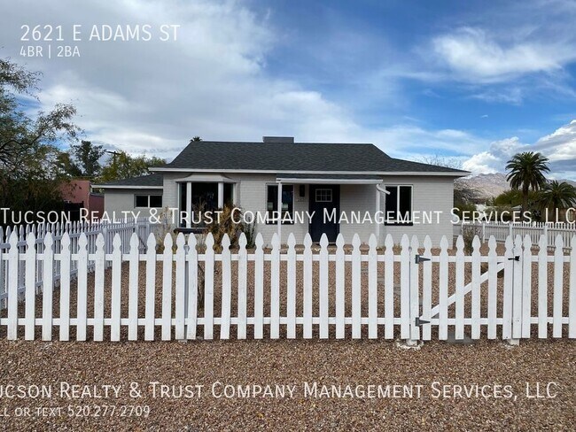 Foto del edificio - Recently Remodeled 4 Bedroom Home Centrall...
