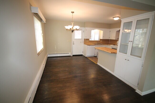 Foto del edificio - 3 Bedroom ~ Clintonville