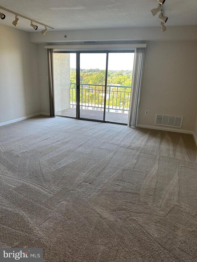 505 E Braddock Rd Unit 602, Alexandria, VA 22314 Room for Rent in Alexandria, VA