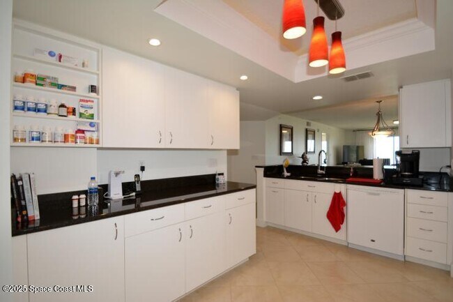 Foto del edificio - 8700 Ridgewood Ave