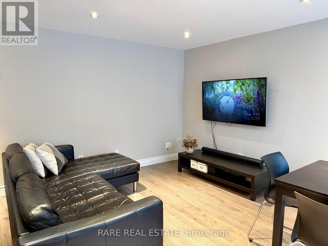 Building Photo - 53 McCaul St