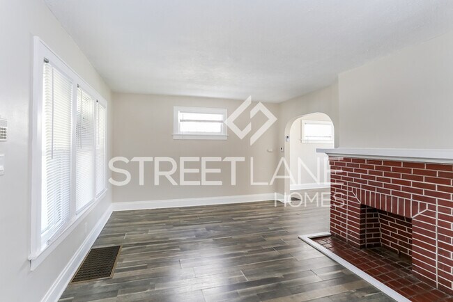 Building Photo - Charming 2 Bedroom in Columbus!