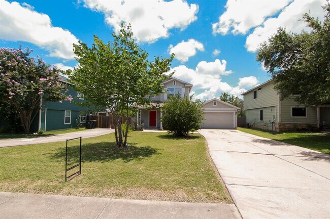 Building Photo - 11417 Hungry Horse Dr