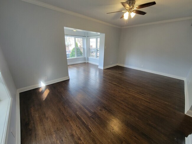 Foto del edificio - 4849 N Sawyer Ave