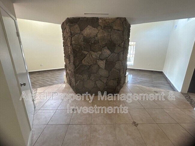 Foto del edificio - 1416 Grovewood Dr