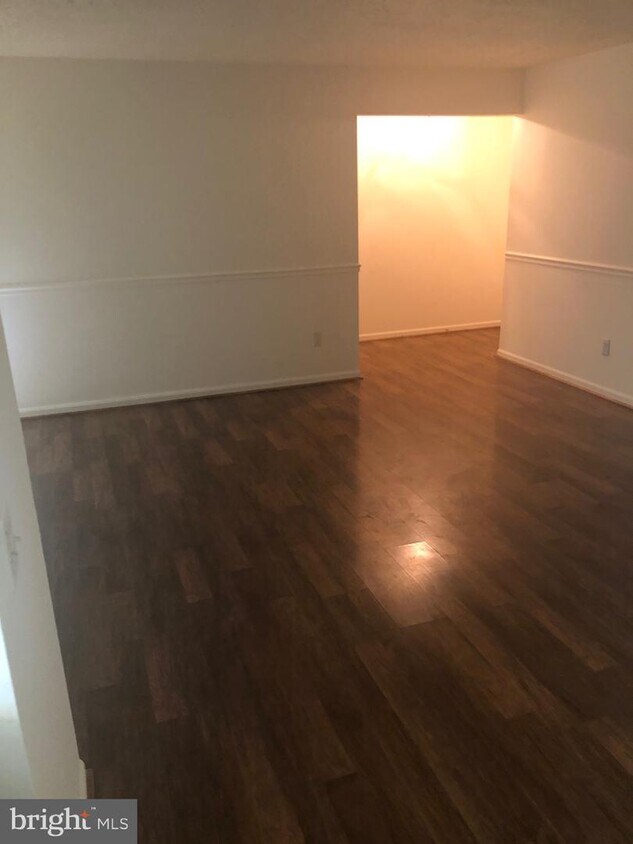 Foto principal - 9370 Caspian Way
