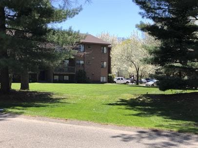 Foto del edificio - 122 Burke Ave