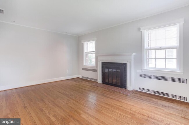 Building Photo - 312 Southway