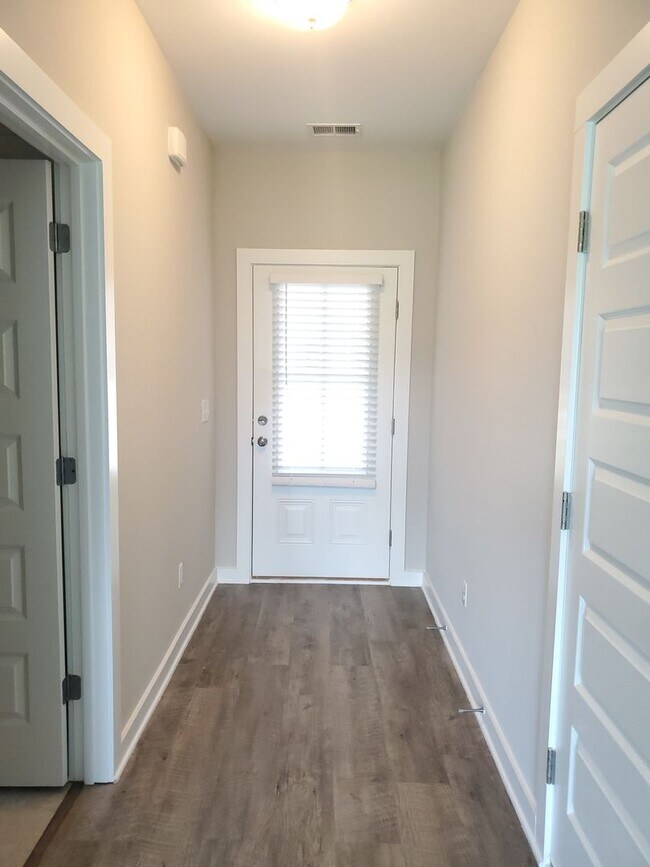 Building Photo - Home for Rent in Clanton, AL...Available to view!!!!!  View with 48 Hours Notice!