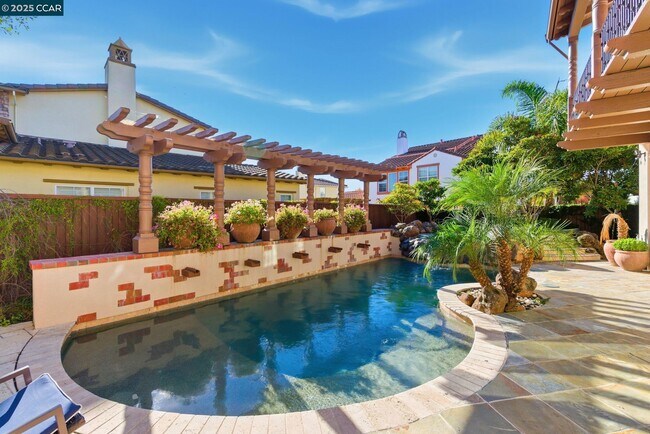 Building Photo - 1041 S Wedgewood Rd