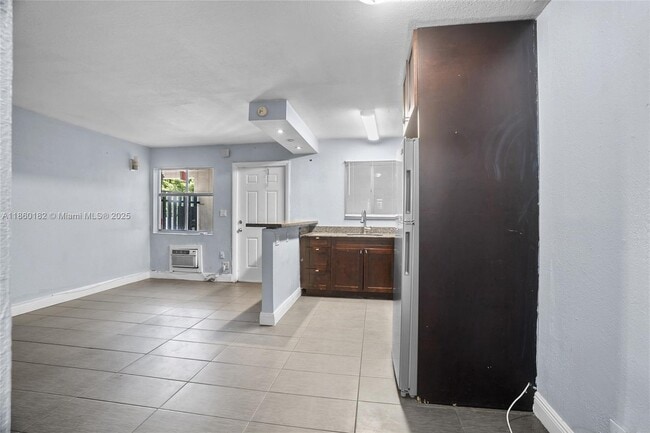 Foto del edificio - 37 SW 14th St