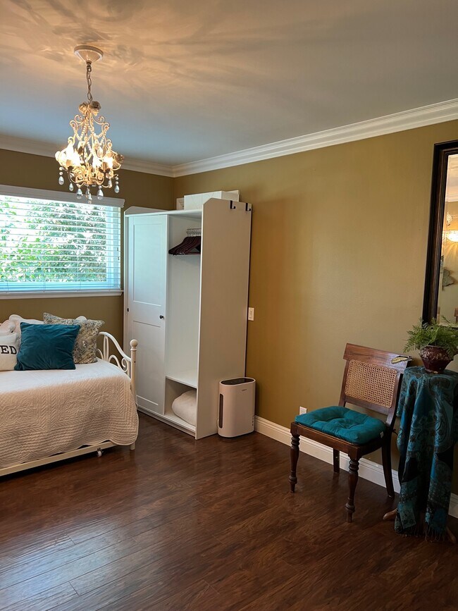 Foto del edificio - 8396 Visalia St