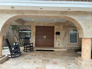 Building Photo - 323 Caribbean Rd