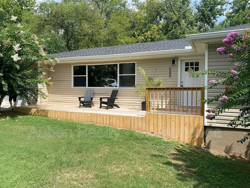 Photo - 545 Acorn Court