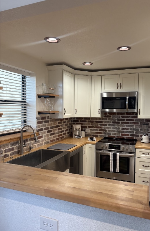 Building Photo - 3518 S Quincy Rd