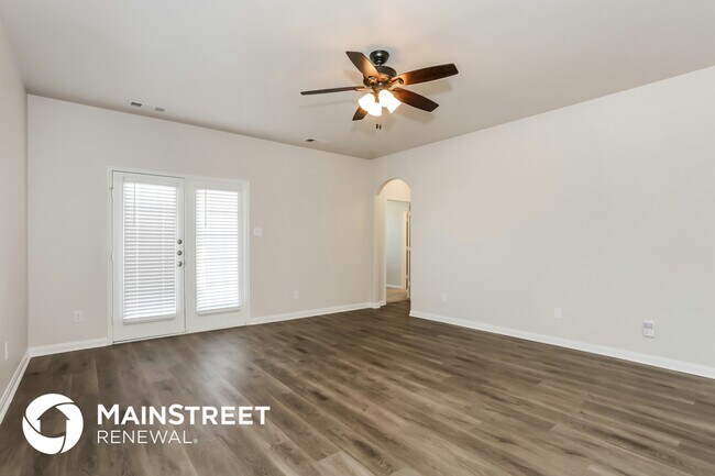 Building Photo - 12417 Shine Ave