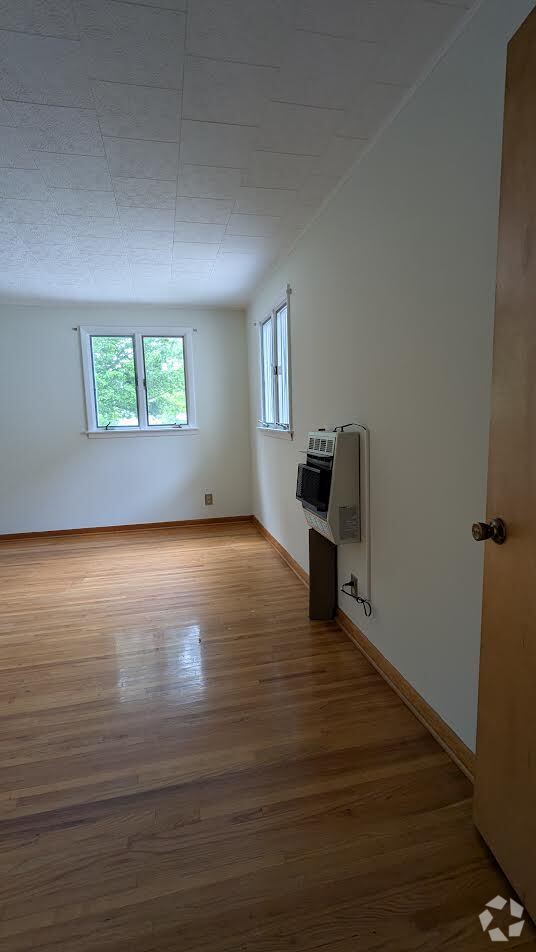 Building Photo - 266 Crestwood Ave