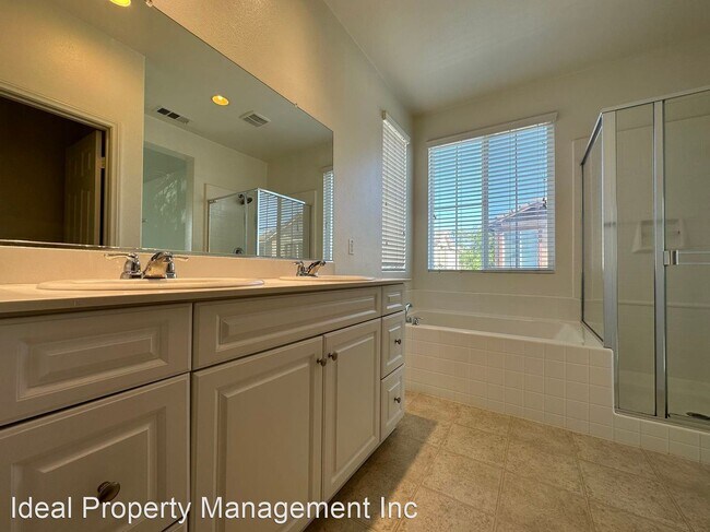Foto del edificio - 3 br, 2.5 bath House - 8426 Tavano Pl